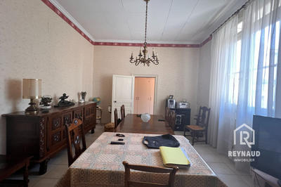 Maison - 185 m² - 6 pièces