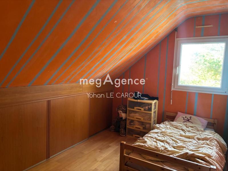 Maison - 181 m² - 7 pièces