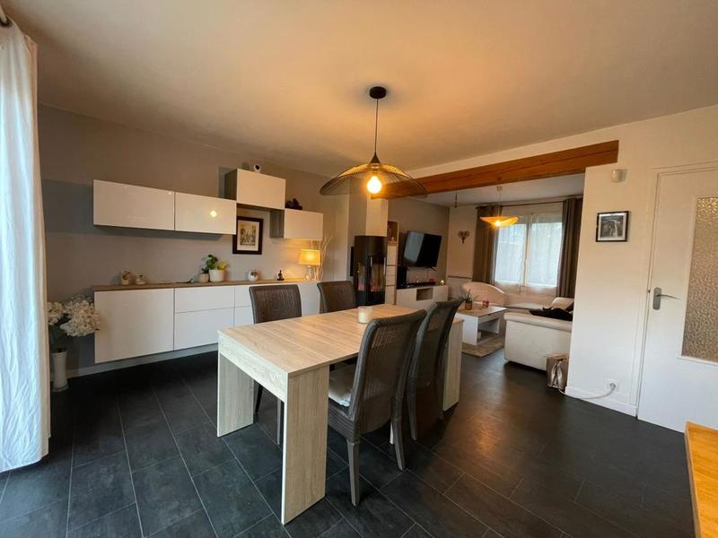 Maison - 97 m² - 4 pièces