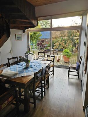 Maison - 234 m² - 6 pièces