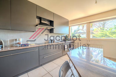 Maison - 192 m² - 6 pièces