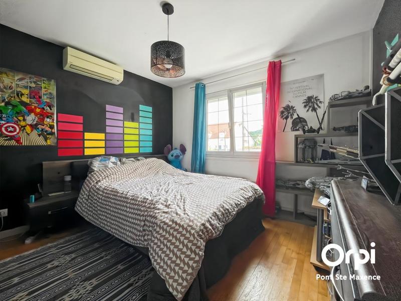 Maison - 169 m² - 7 pièces