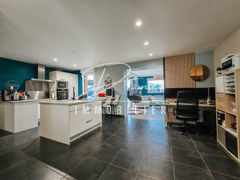 Maison - 127 m² - 6 pièces