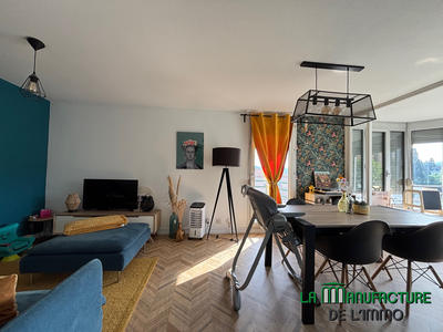 Duplex - 111 m² - 5 pièces