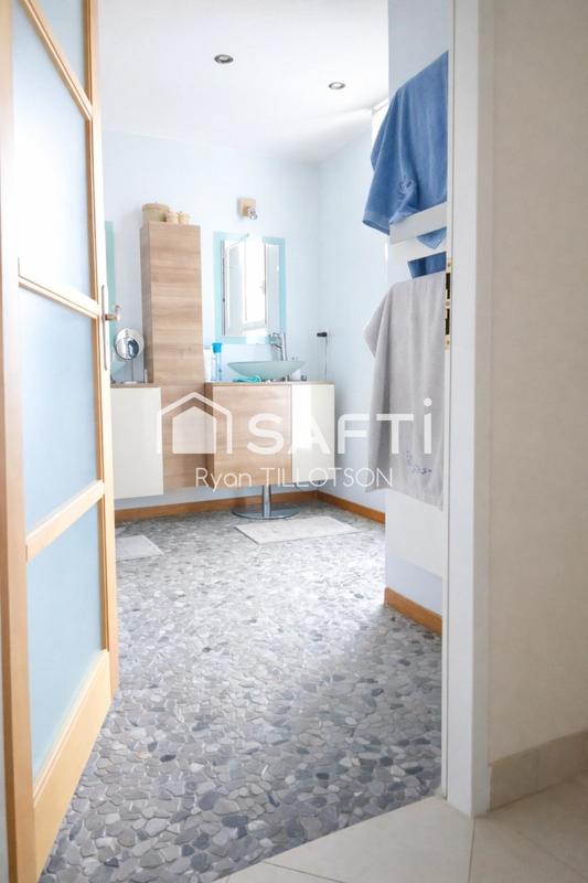 Maison - 158 m² - 5 pièces