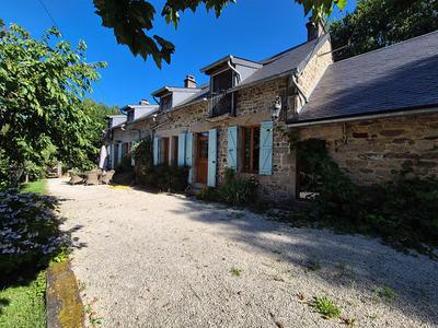 Maison - 265 m² - 9 pièces