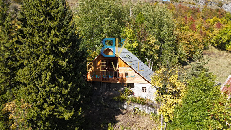 Châlet - 188 m² - 6 pièces