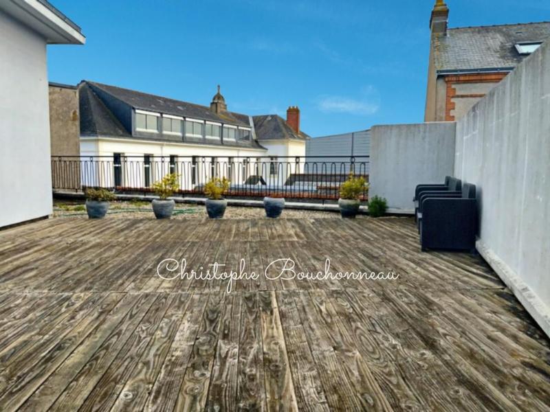 Demeure - 310 m² - 8 pièces