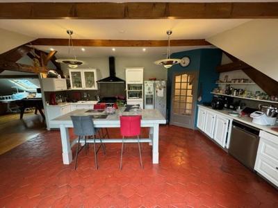 Maison - 180 m² - 7 pièces