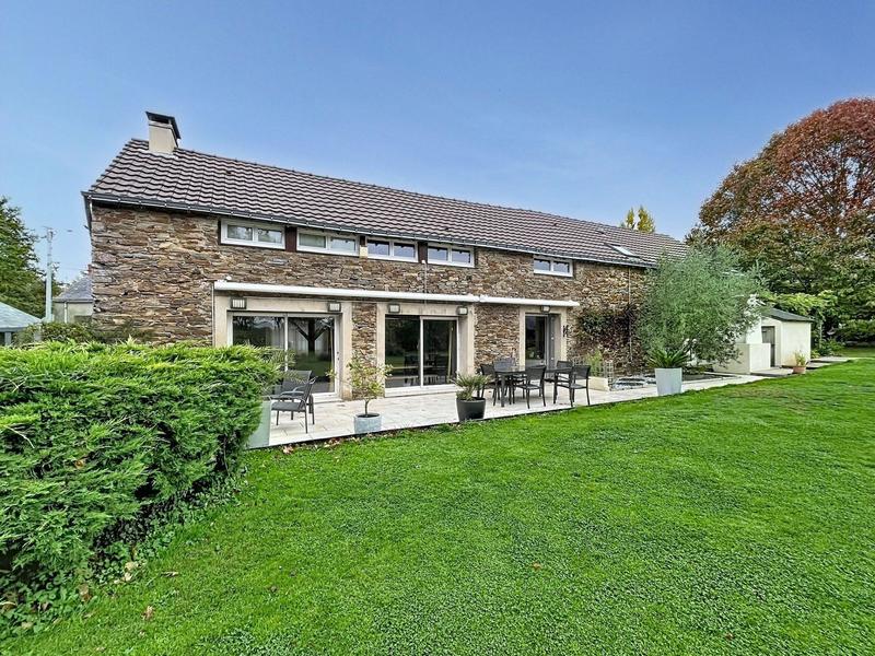 Maison - 220 m² - 6 pièces