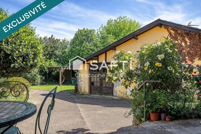 Maison - 225 m² - 6 pièces