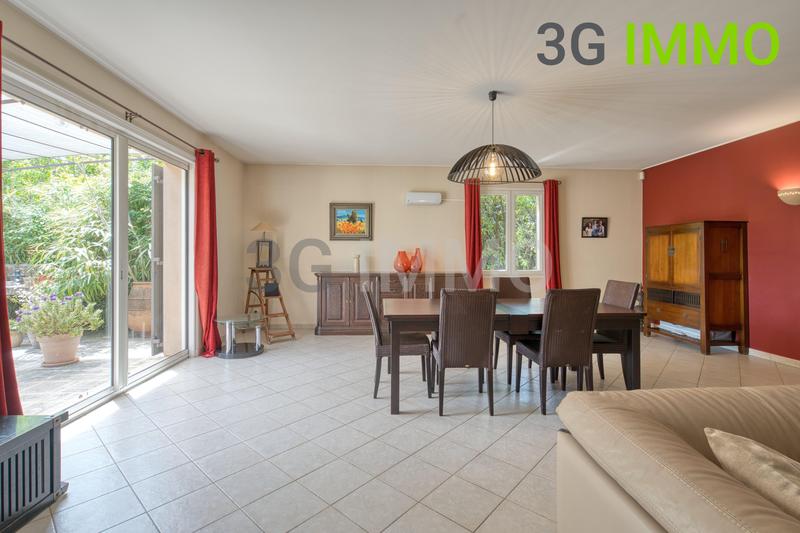 Villa - 180 m² - 8 pièces