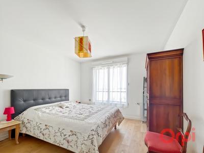 Appartement - 90 m² - 3 pièces