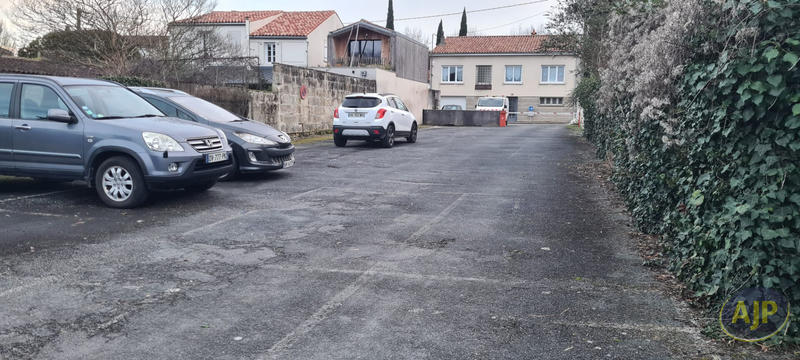 Parking - 12 m²