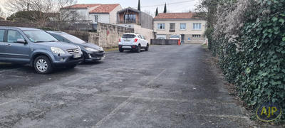 Parking - 12 m²