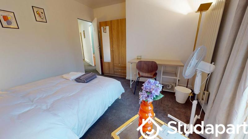 Chambre - 10 m² - 1 pièce