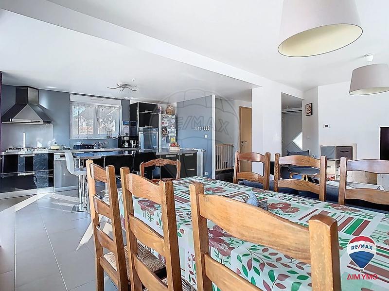 Maison - 120 m² - 5 pièces