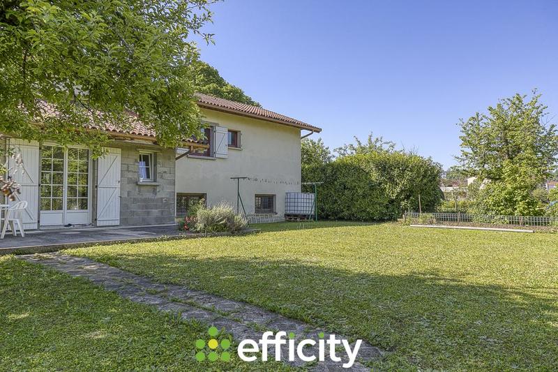 Maison - 215 m² - 7 pièces