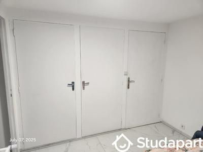 Chambre - 15 m² - 1 pièce