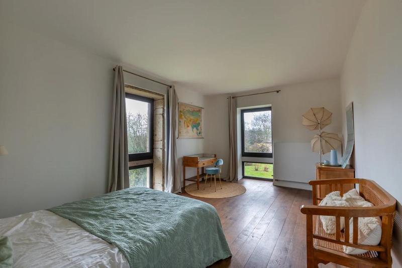 Maison - 247 m² - 6 pièces