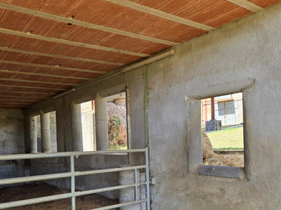 Local d'activités - 126 592 m²