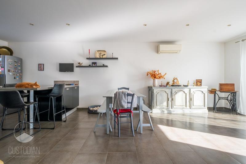 Maison - 96 m² - 4 pièces