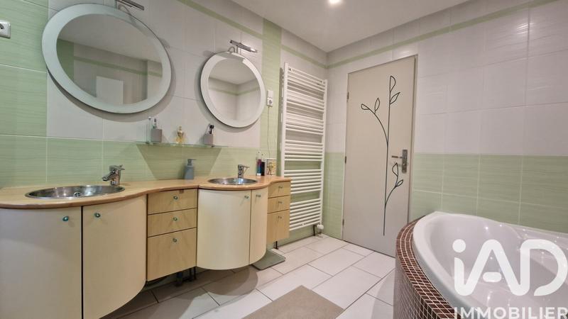 Maison de village - 115 m² - 6 pièces