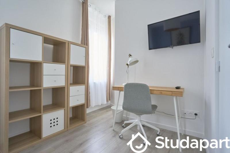 Chambre - 11 m² - 1 pièce