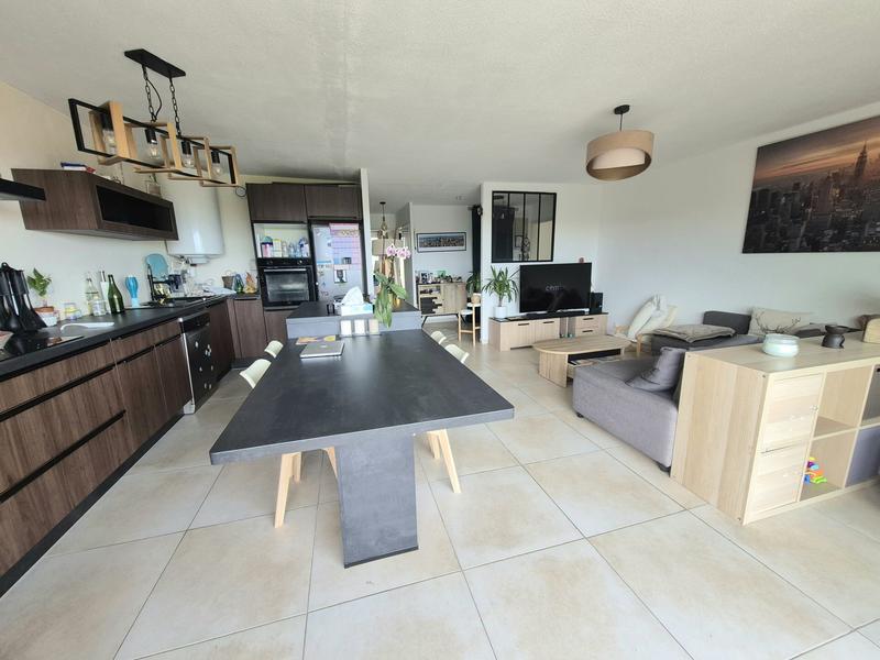 Appartement - 85 m² - 4 pièces