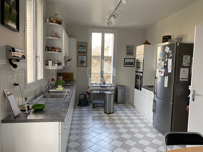 Maison - 379 m² - 15 pièces