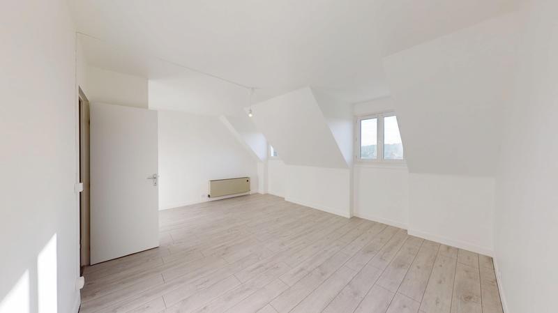 Appartement - 96 m² - 5 pièces