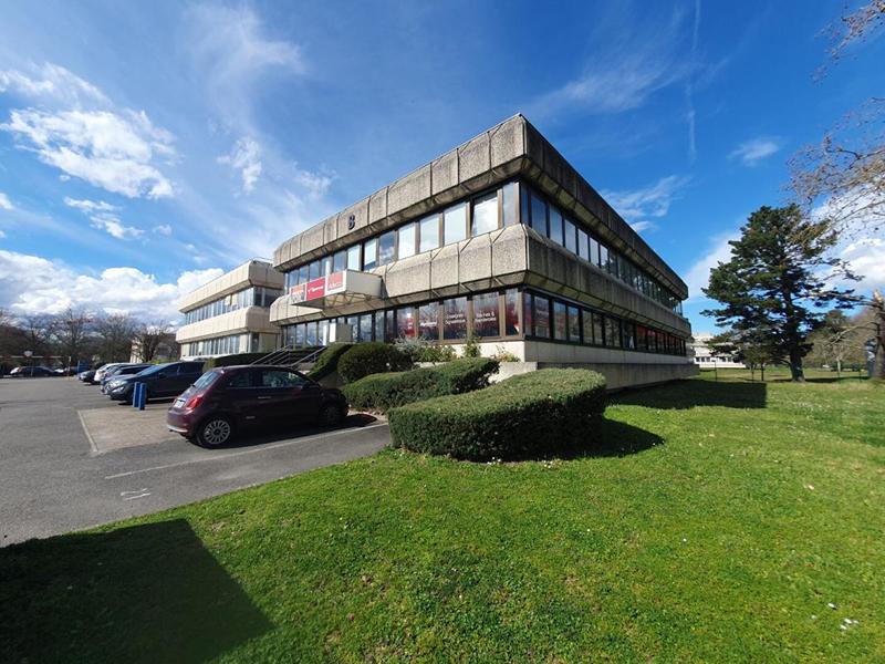 Bureau - 390 m²