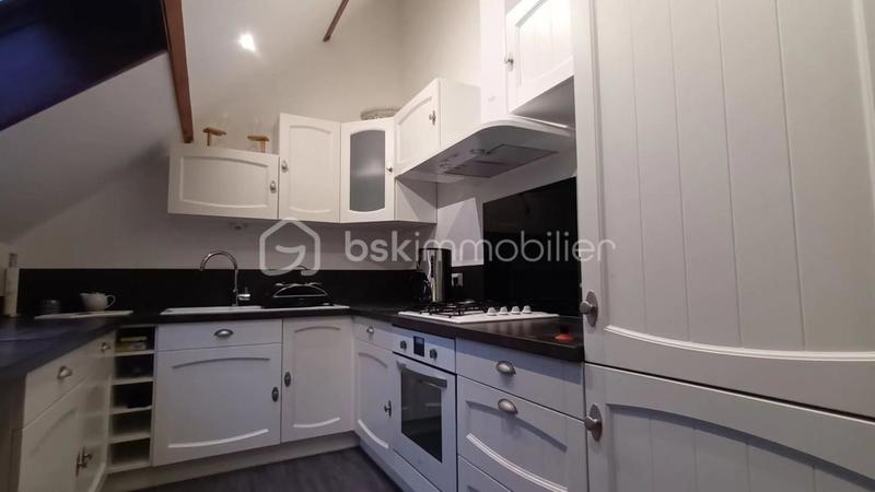 Demeure - 200 m² - 7 pièces