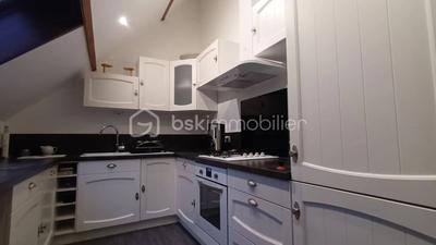 Demeure - 200 m² - 7 pièces