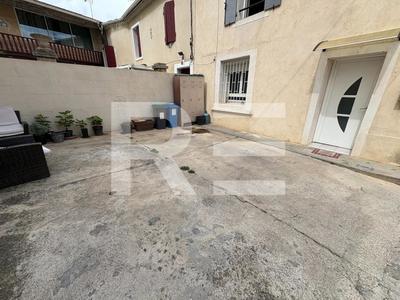 Maison de village - 96 m² - 6 pièces