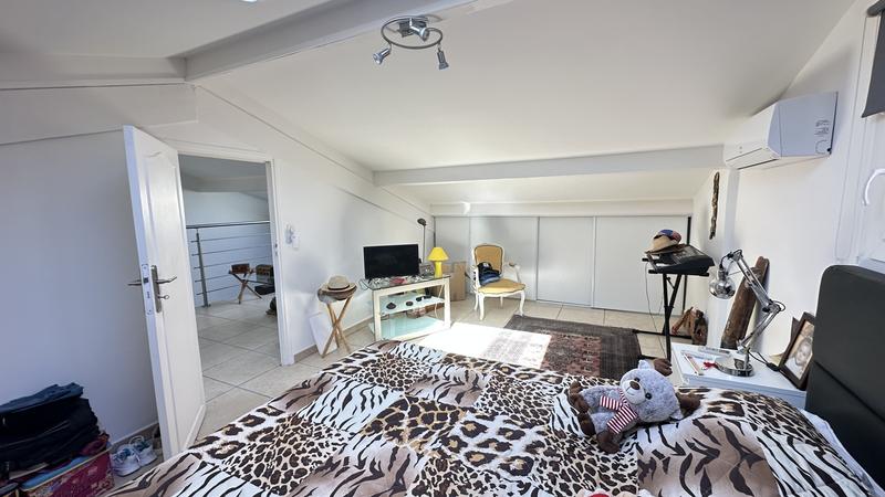 Maison - 220 m² - 10 pièces