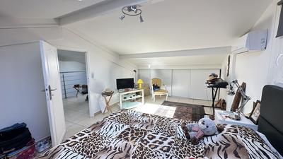 Maison - 220 m² - 10 pièces