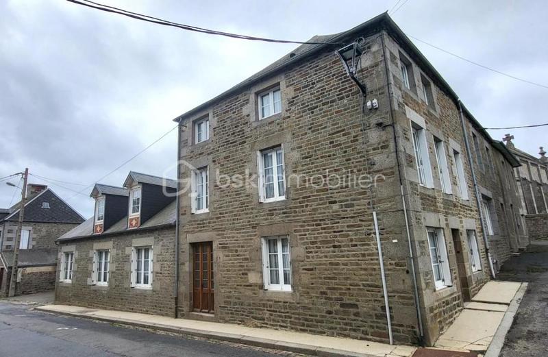 Maison de village - 200 m² - 9 pièces