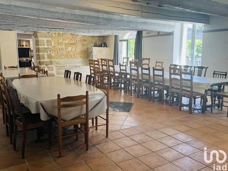 Maison - 1 000 m² - 11 pièces