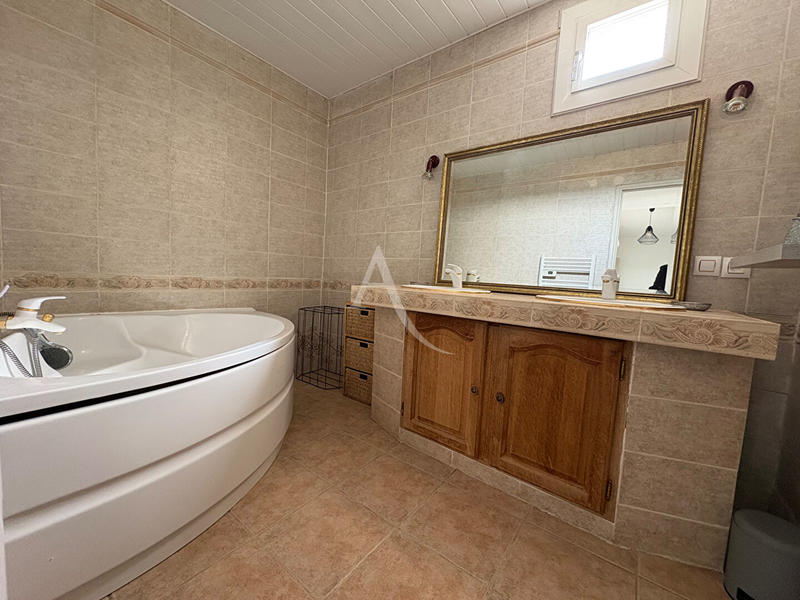 Appartement - 93 m² - 3 pièces