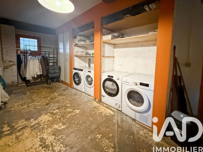 Maison - 216 m² - 7 pièces