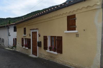 Maison de village - 108 m² - 6 pièces