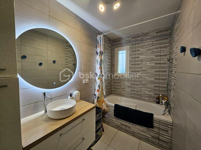 Maison traditionnelle - 123 m² - 5 pièces