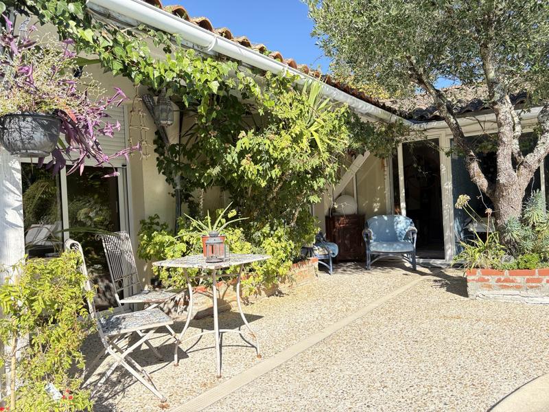 Maison - 326 m² - 10 pièces