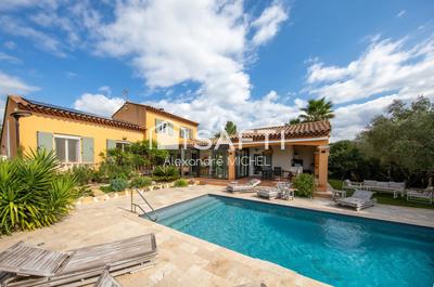 Villa - 200 m² - 6 pièces