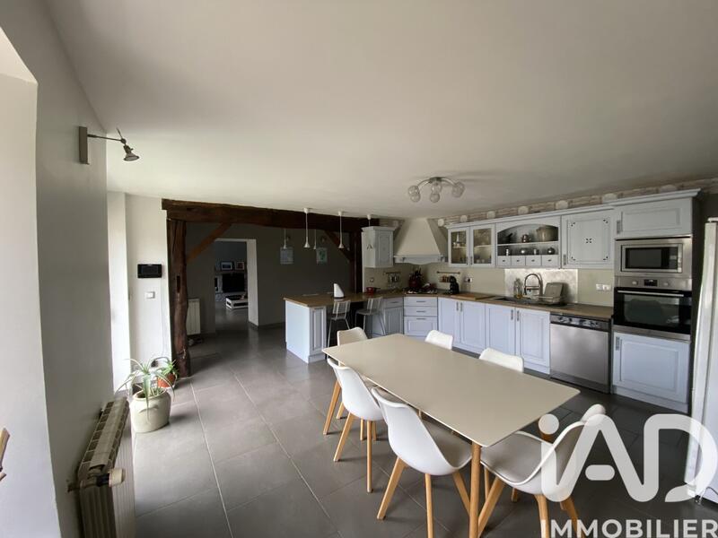 Maison - 200 m² - 8 pièces