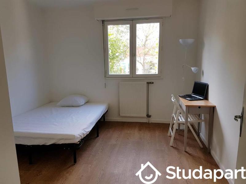 Chambre - 11 m² - 1 pièce