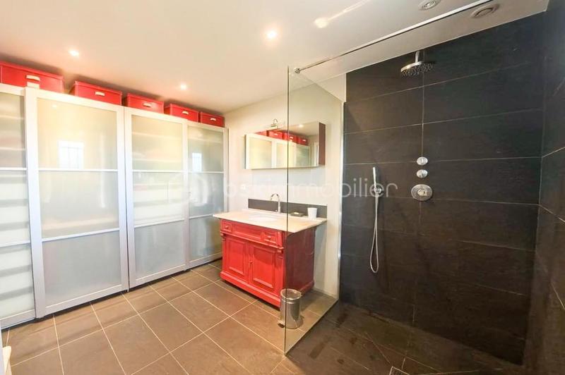 Villa - 210 m² - 8 pièces