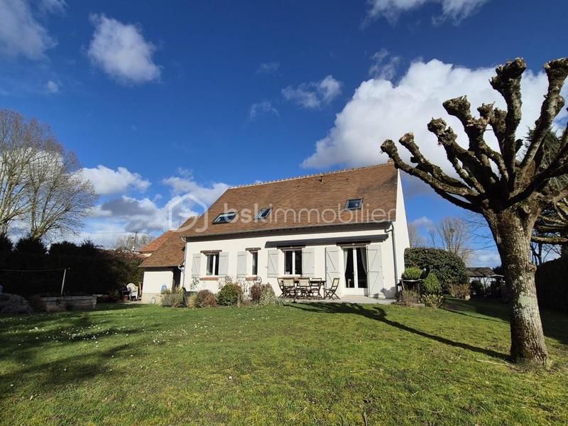 Maison traditionnelle - 136 m² - 6 pièces