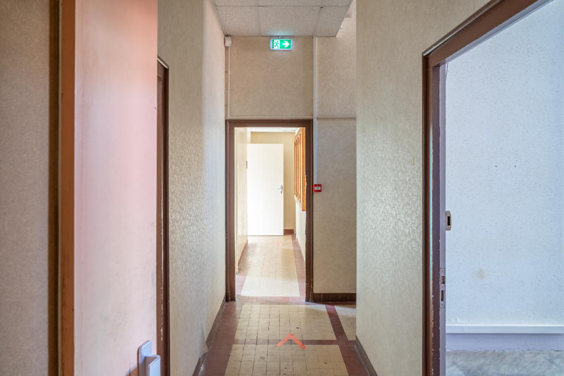 Immeuble - 1 210 m²